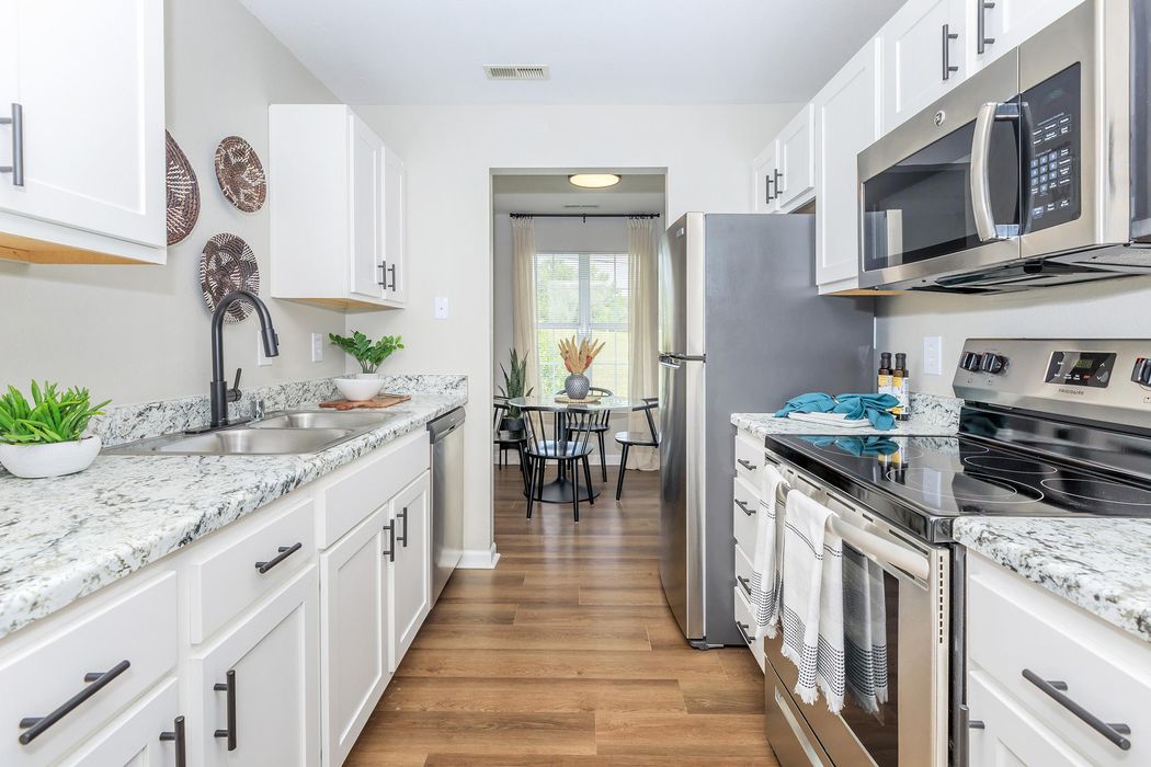 Home Aberdeen Apartments Lawrence, KS