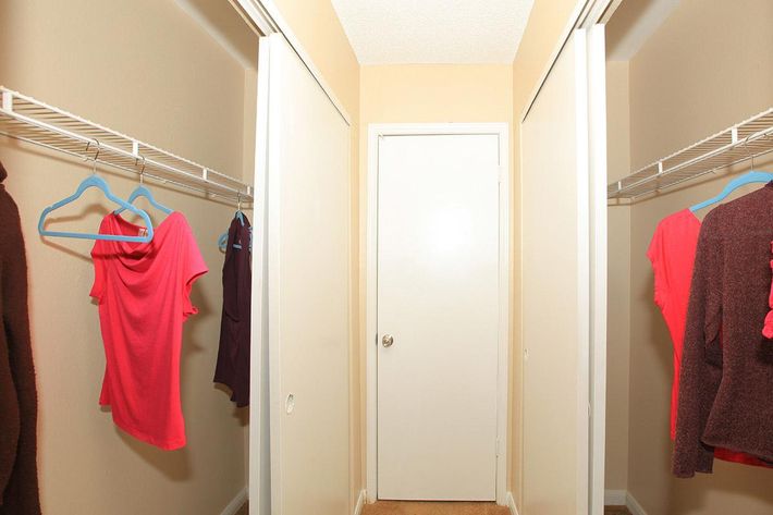 SPACIOUS WALK-IN CLOSETS