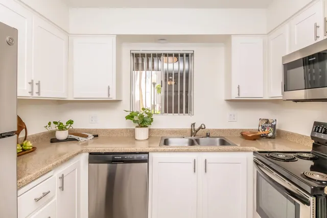 MONTEREY PINES APARTMENT HOMES