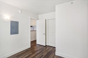 Quintessa Apartments- Room- Seattle, WA