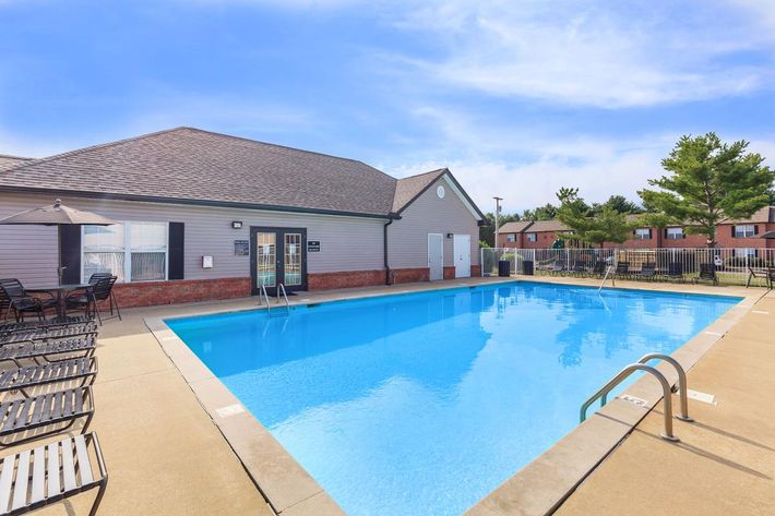 Swimming Pool at Greentree Pointe Apartment Homes