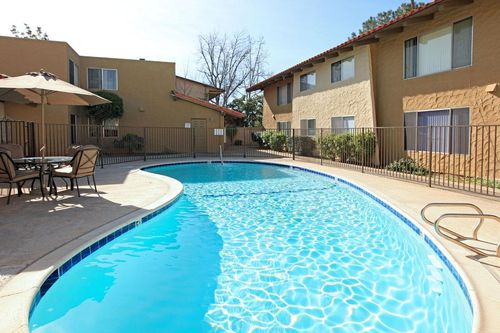 Casa De Luna Apartments - Apartments in El Cajon, CA