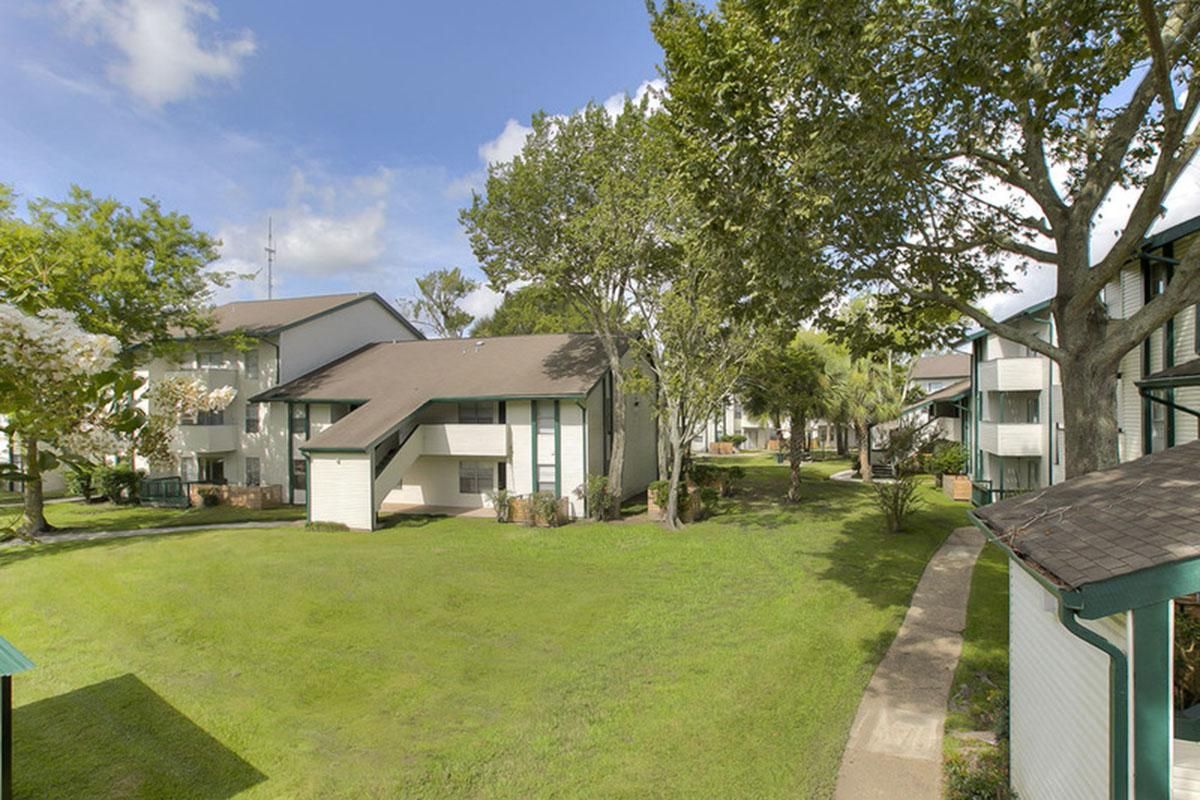 Oakmont Apartments - Photo Gallery