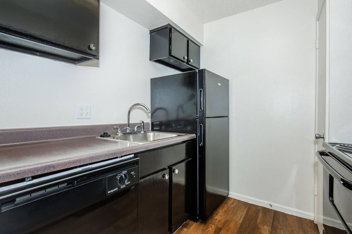 FULLY-EQUIPPED KITCHEN