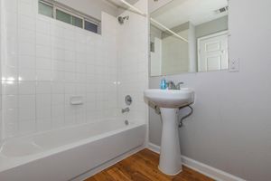 PRISTINE BATHROOM IN ONE BEDROOM