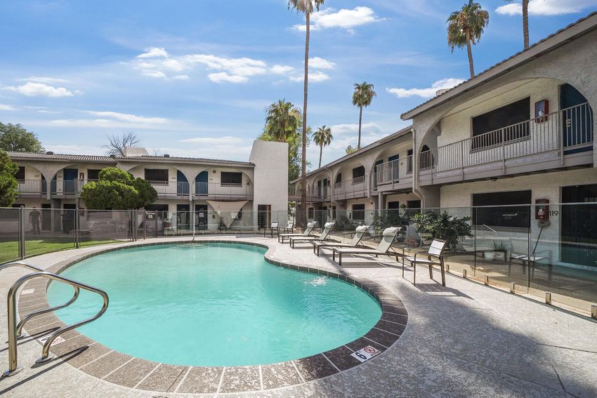 Pool and poolside area at Sunrise on 35th.