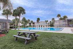 Hanley Place - Apartments in Tampa, FL