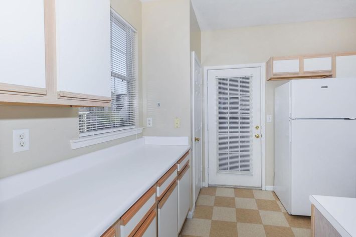 PLENTY OF COUNTER SPACE