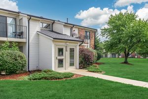 Apartment exteriors at Port Crossing Apartments in Portage, Indiana