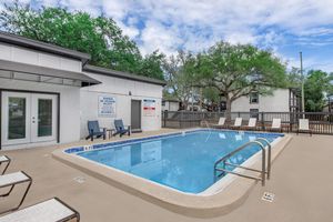 a pool outside of a building