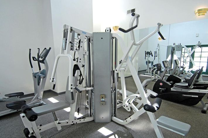 This is the fitness center at Lake Ridge