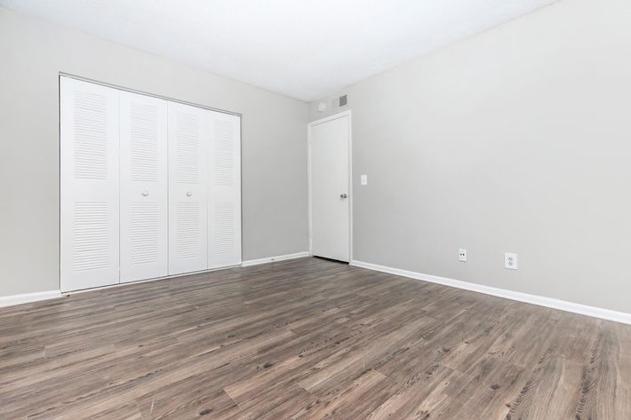 SELECT HOMES WITH WALK-IN CLOSETS AND EXTRA STORAGE