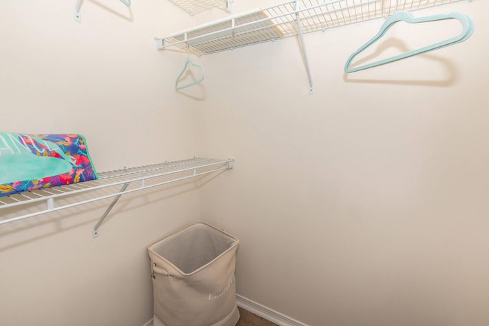 SPACIOUS WALK-IN CLOSETS FOR EXTRA SPACE