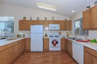 02a_Kitchen.jpg