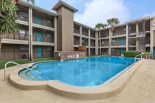 Fountain Court Amp Lakeside Apartments Apartments In St