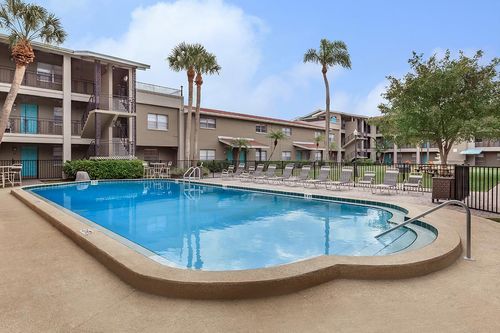Fountain Court Amp Lakeside Apartments Apartments In St