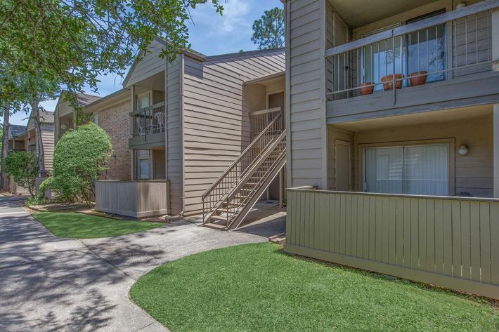 Holly Creek Apartments Photo Gallery