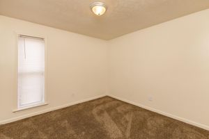 CARPETED FLOORS IN 2 BEDROOM FOR RENT IN JACKSON, TENNESSEE