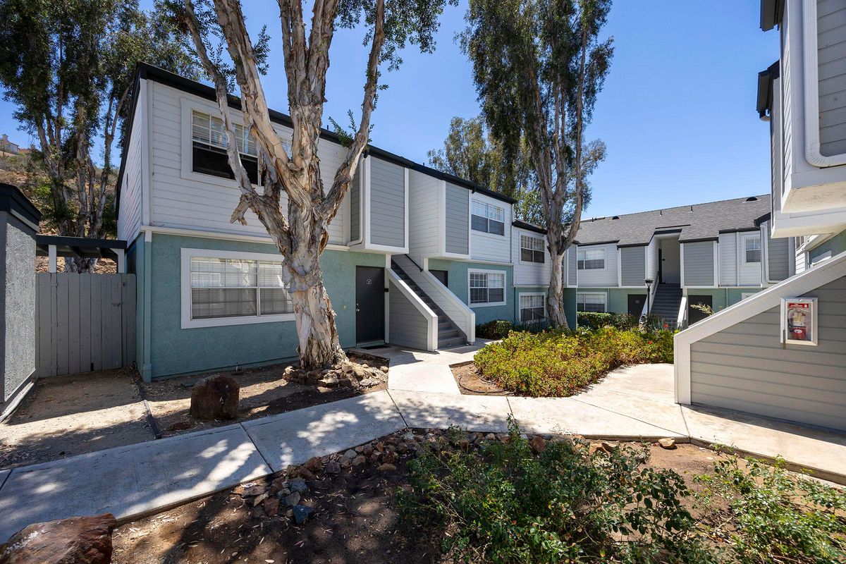 Scripps Landing Top 01.jpg