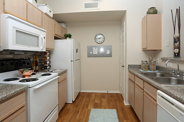 kitchen2x2-width-2400px.png