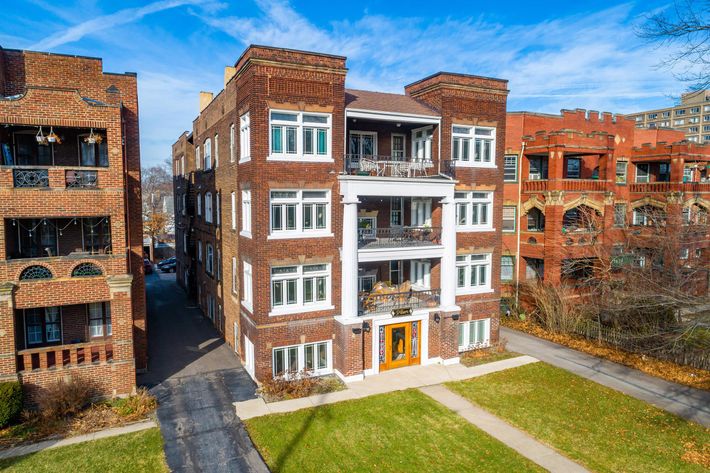 APARTMENTS FOR RENT IN CLEVELAND, OHIO