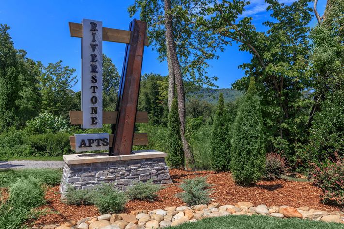 Come Visit Riverstone Apartments At Long Shoals In Arden, North Carolina 