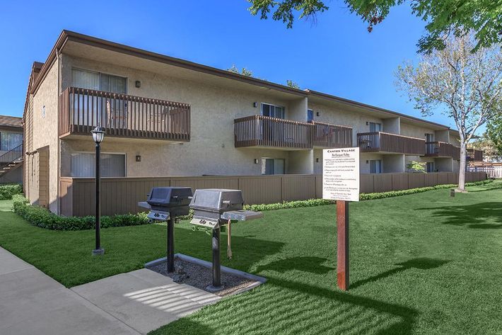 Canyon Village Apartment Homes barbecues