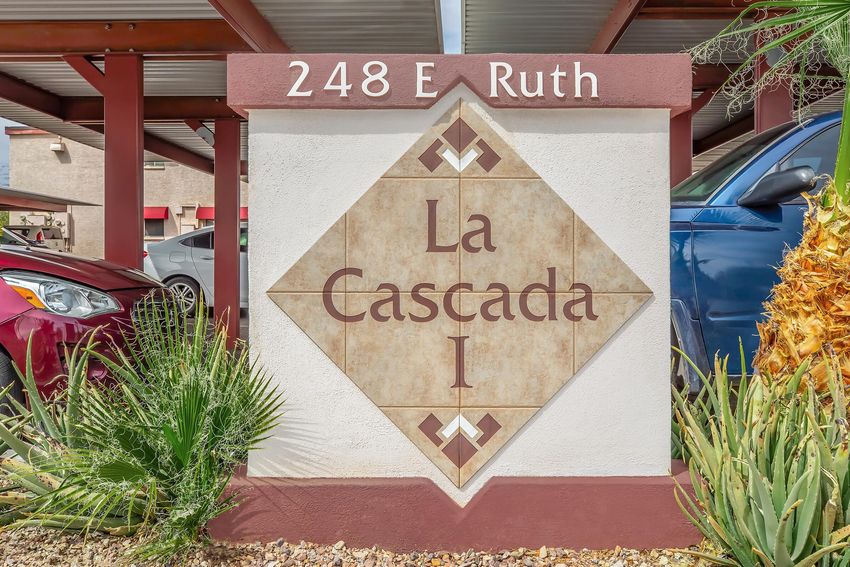 Building exterior at La Cascada I.
