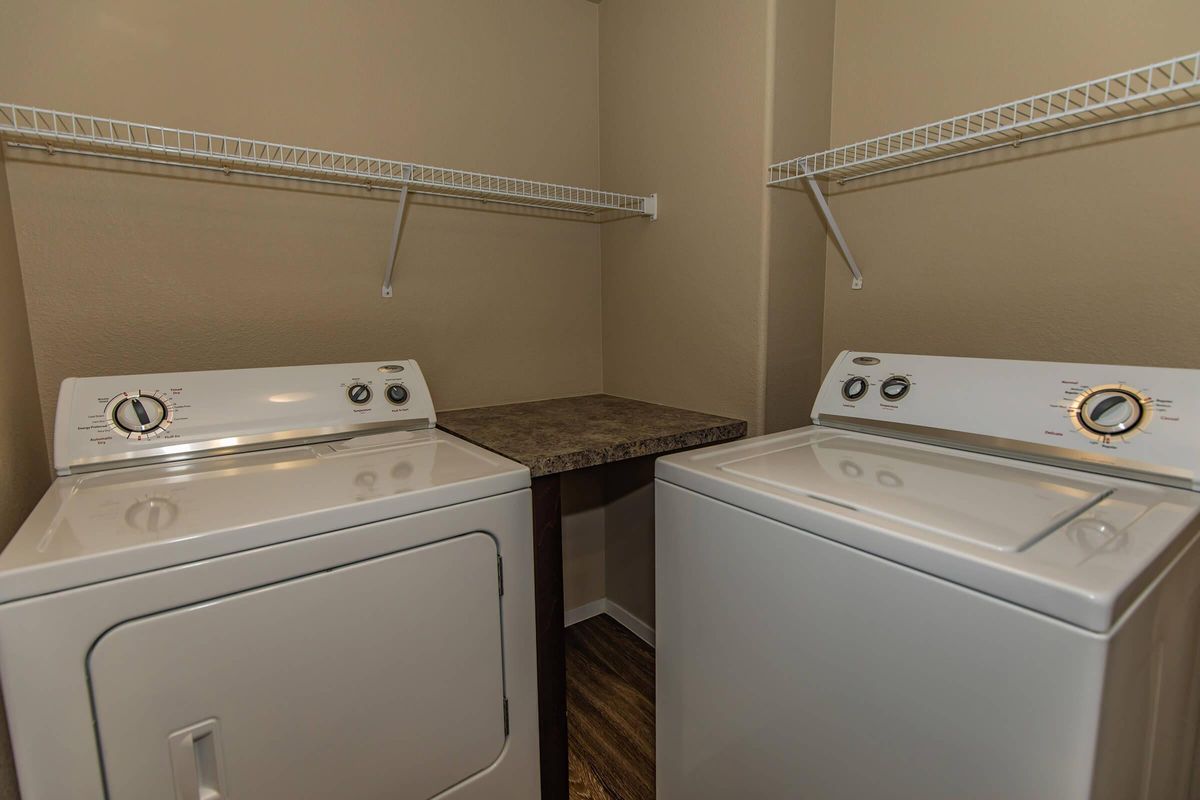 FULL-SIZE WASHER AND DRYER IN APARTMENTS FOR RENT IN LAS VEGAS, NEVADA