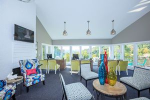 1 & 2 BR APARTMENTS FOR RENT AT THE HENLEY