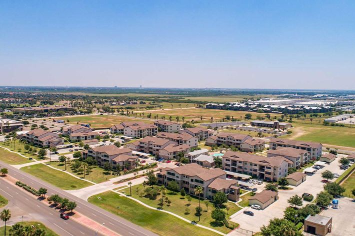 BE A PART OF IT ALL AT THE PLANTATION APARTMENTS FOR RENT IN TEXAS