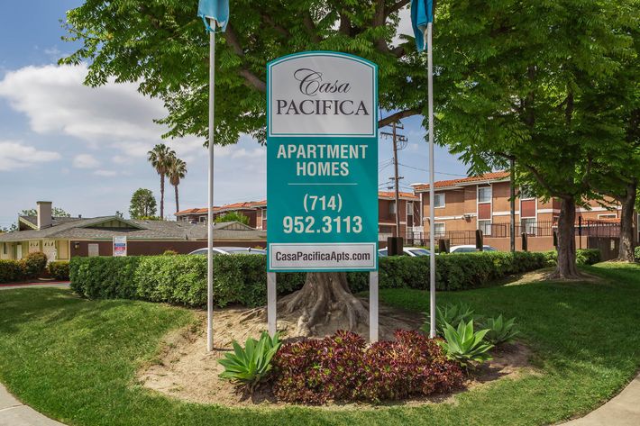 Casa Pacifica Apartment Homes monument sign