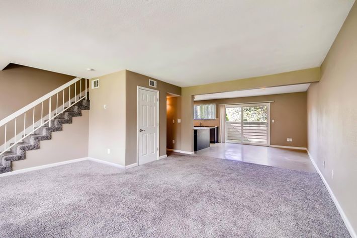 YOUR NEW TOWNHOUSE IN ENGLEWOOD, CO AWAITS!