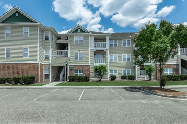 ONE, TWO AND THREE BEDROOM APARTMENTS FOR RENT IN LADSON, SC