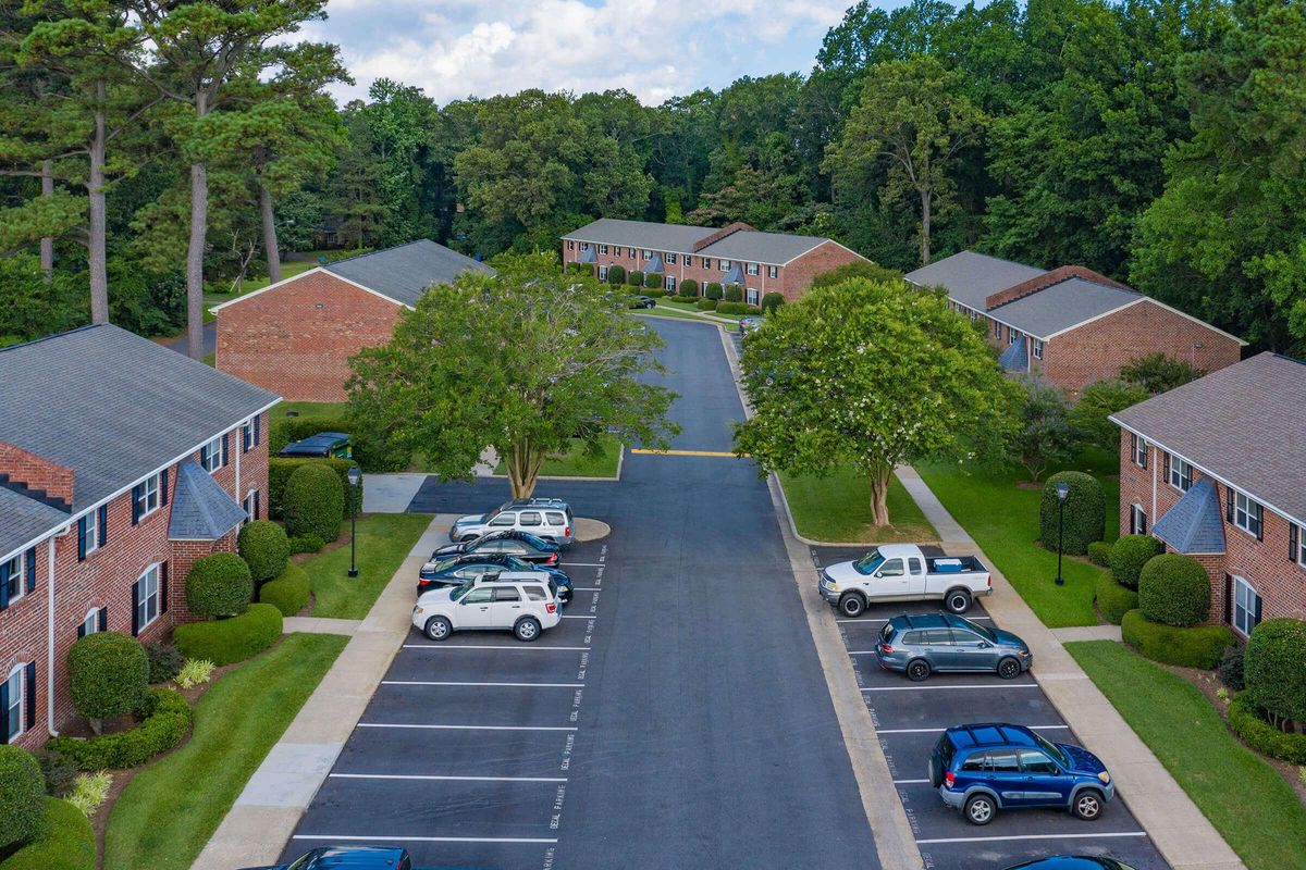Lake Bradford Apartments Photo Gallery Lake Bradford Apartments Photo Gallery