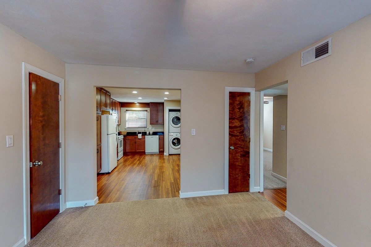 Lake Bradford Apartments Photo Gallery Lake Bradford Apartments Photo Gallery