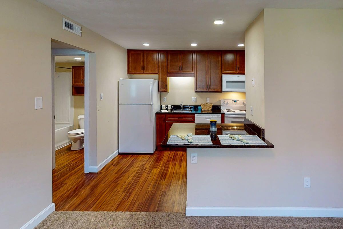 Lake Bradford Apartments Photo Gallery Lake Bradford Apartments Photo Gallery