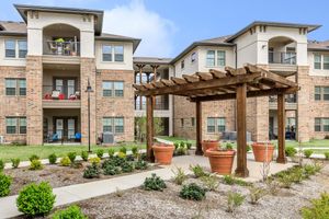 Welcome to the Pet-friendly Mariposa Apartment Homes at Westchester