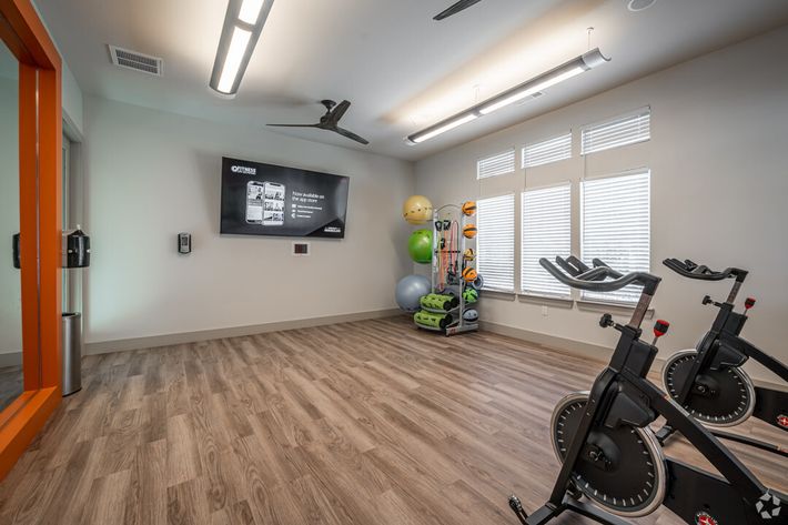 Yoga/Core/Spin with On-Demand Classes (Fitness Center)