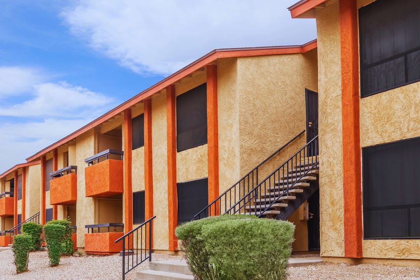 Building exterior at Foothills on the Preserve.