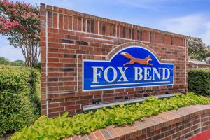 Fox Bend Apartments monument sign