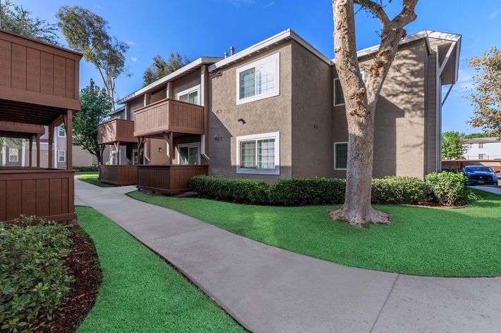 Landscape at Copper Wood  Apartments in Chino, CA