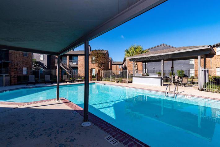 Verandas At Bear Creek Apartments Photo Gallery
