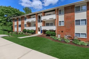WELCOME HOME TO WINDSOR HILLS APARTMENTS