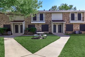 WELL-MAINTAINED  COMMUNITY IN BRYAN, TEXAS