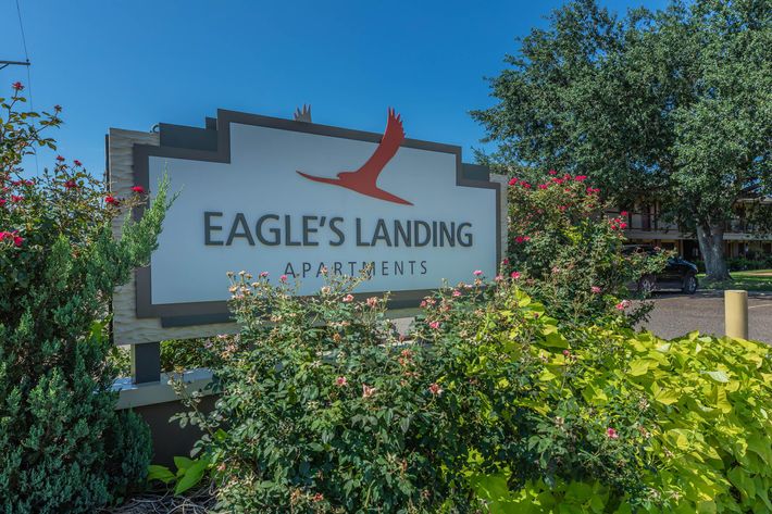 BEEVILLE LIVING AT EAGLE'S LANDING APARTMENTS