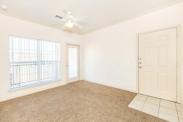 SPACIOUS ONE BEDROOM APARTMENT HOME FOR RENT IN AUSTIN, TX.