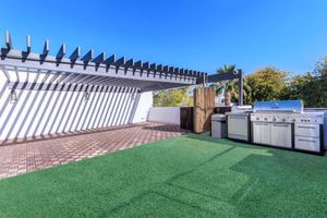SPACE TO BARBECUE AND ENTERTAIN