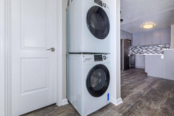 IN-HOME WASHER AND DRYER 