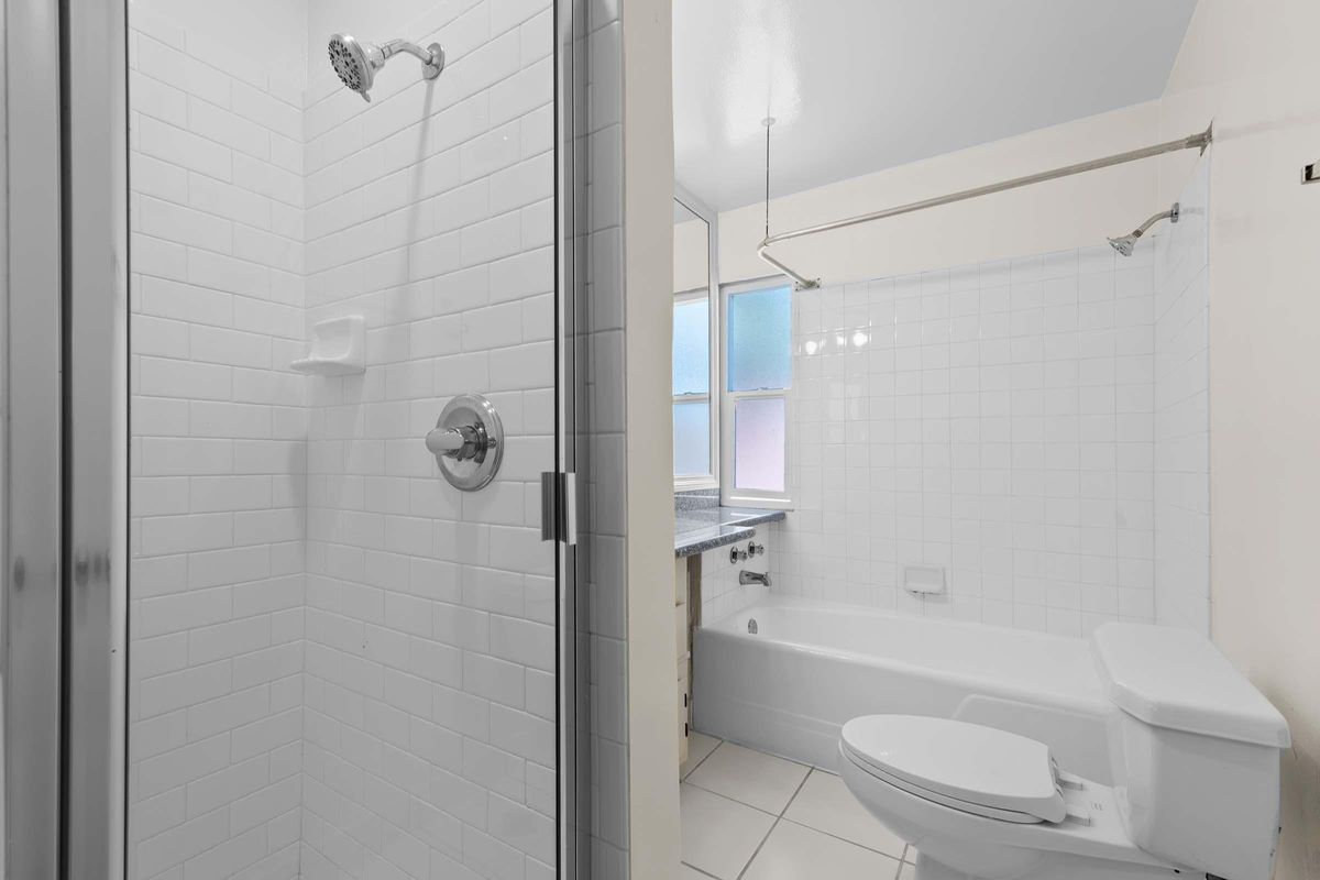 691 Levering Ave-16.jpg